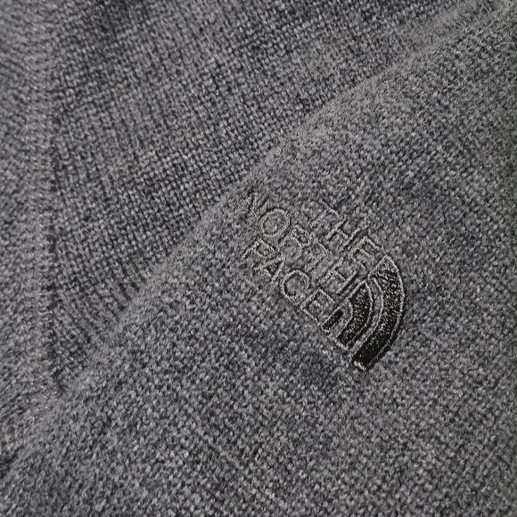 The North Face Crescent Sunshine Fleece Hoodie (Women's) - Picture 4 of 7